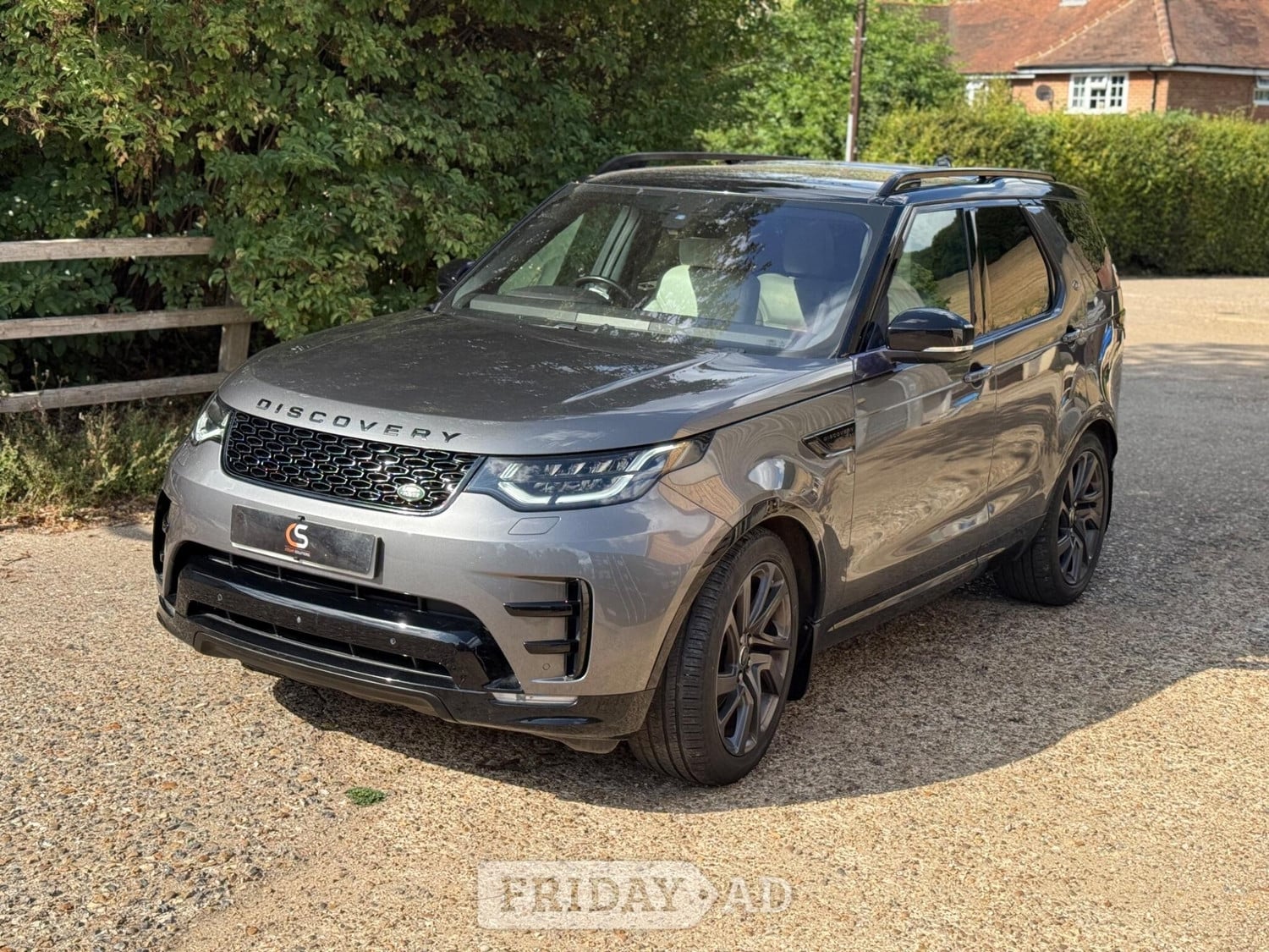 [ berth ]Land Rover Discovery