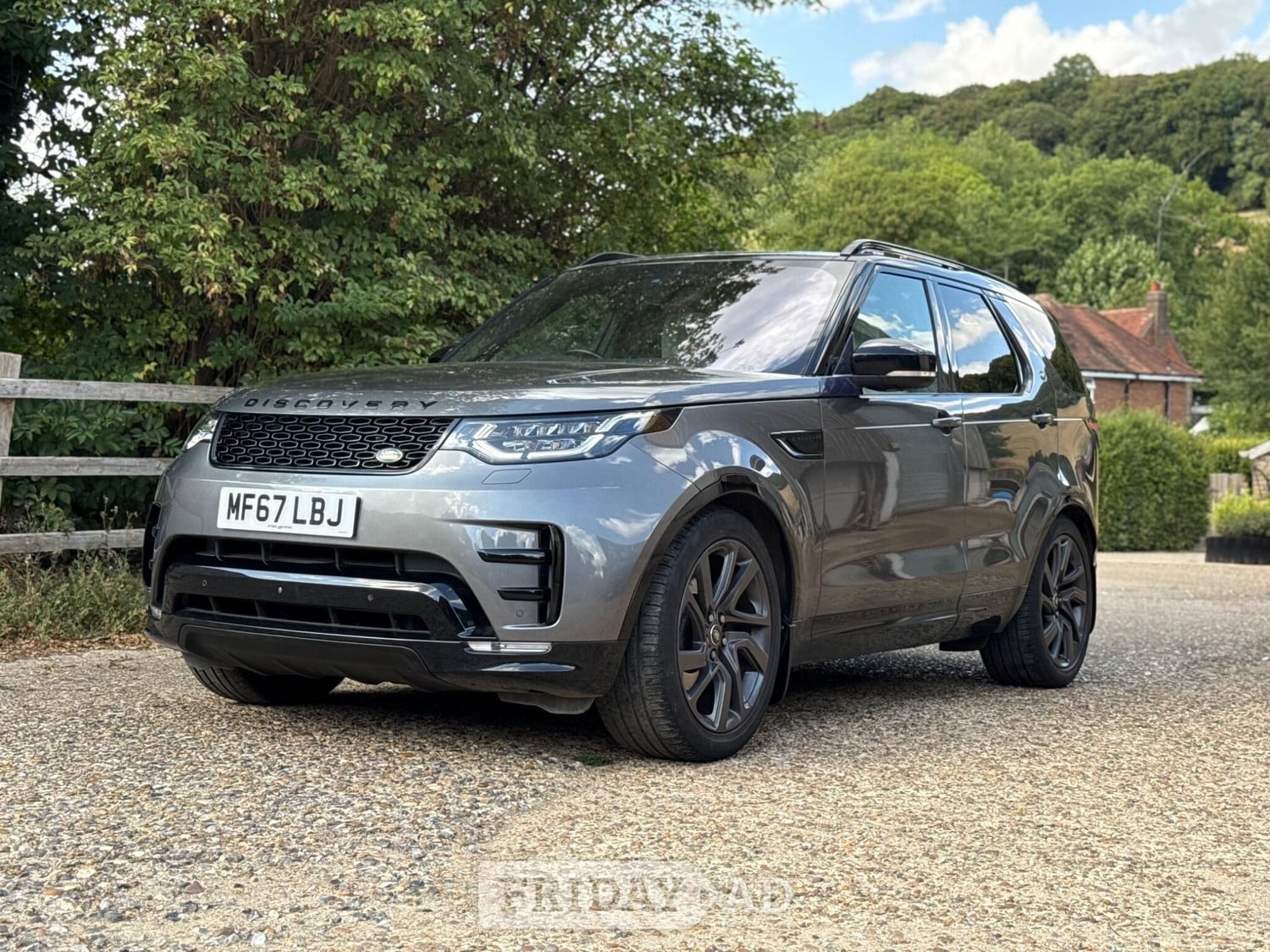 Land Rover Discovery 2017 - Cars in High Wycombe