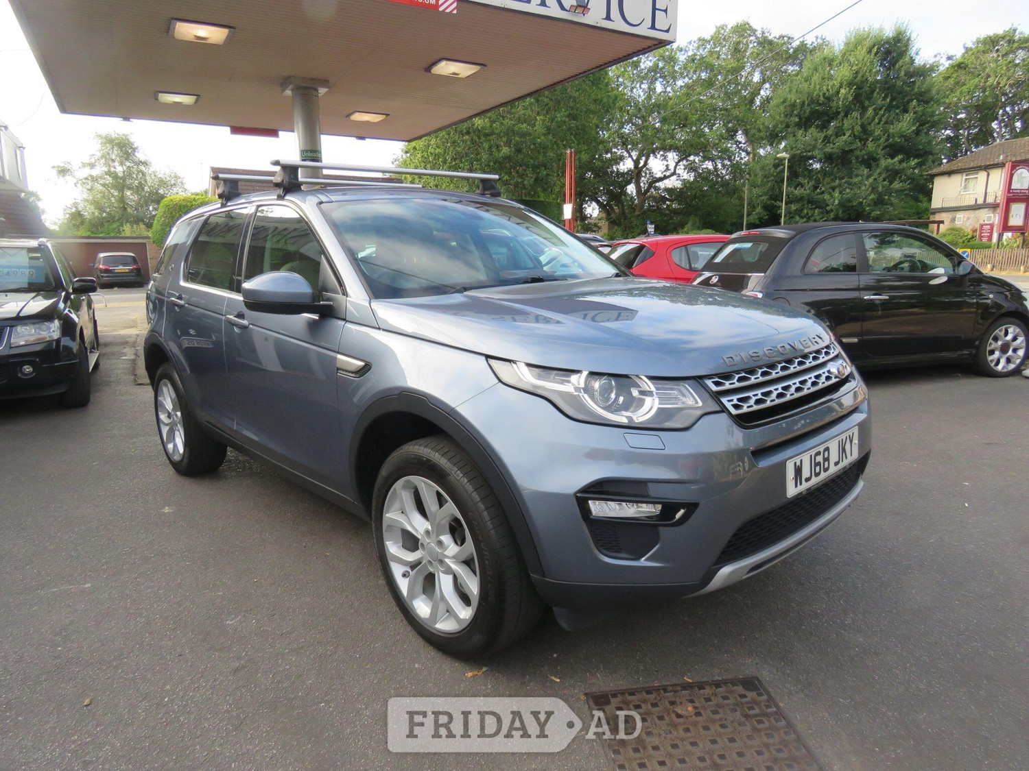 [ berth ]Land Rover Discovery Sport