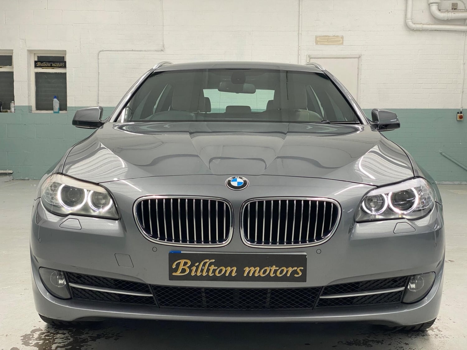 BMW 5 Series 2011 - Cars