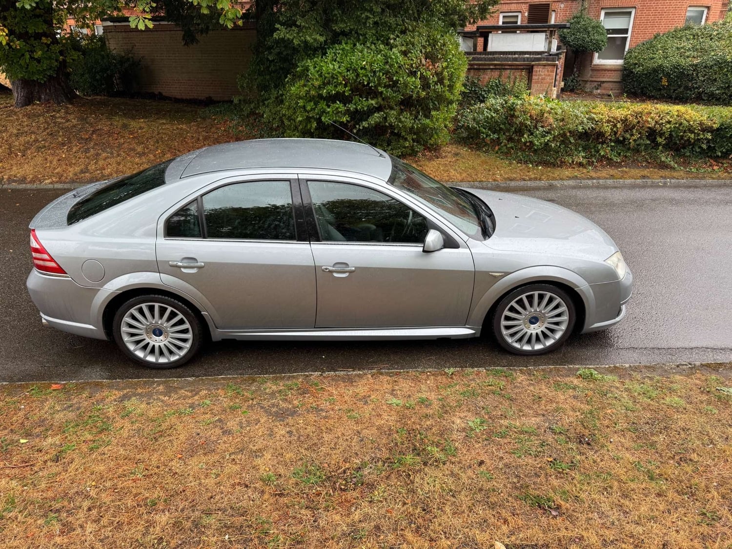 [ berth ]Ford Mondeo