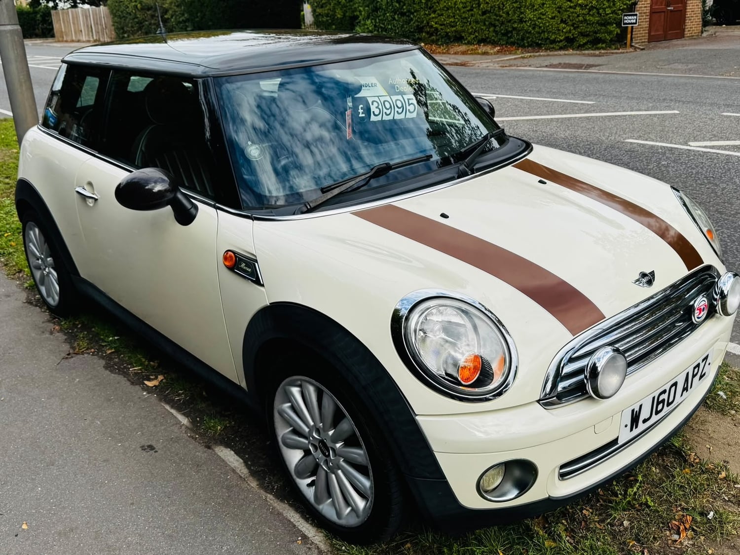 Mini Hatch 2010 - Cars in Horley