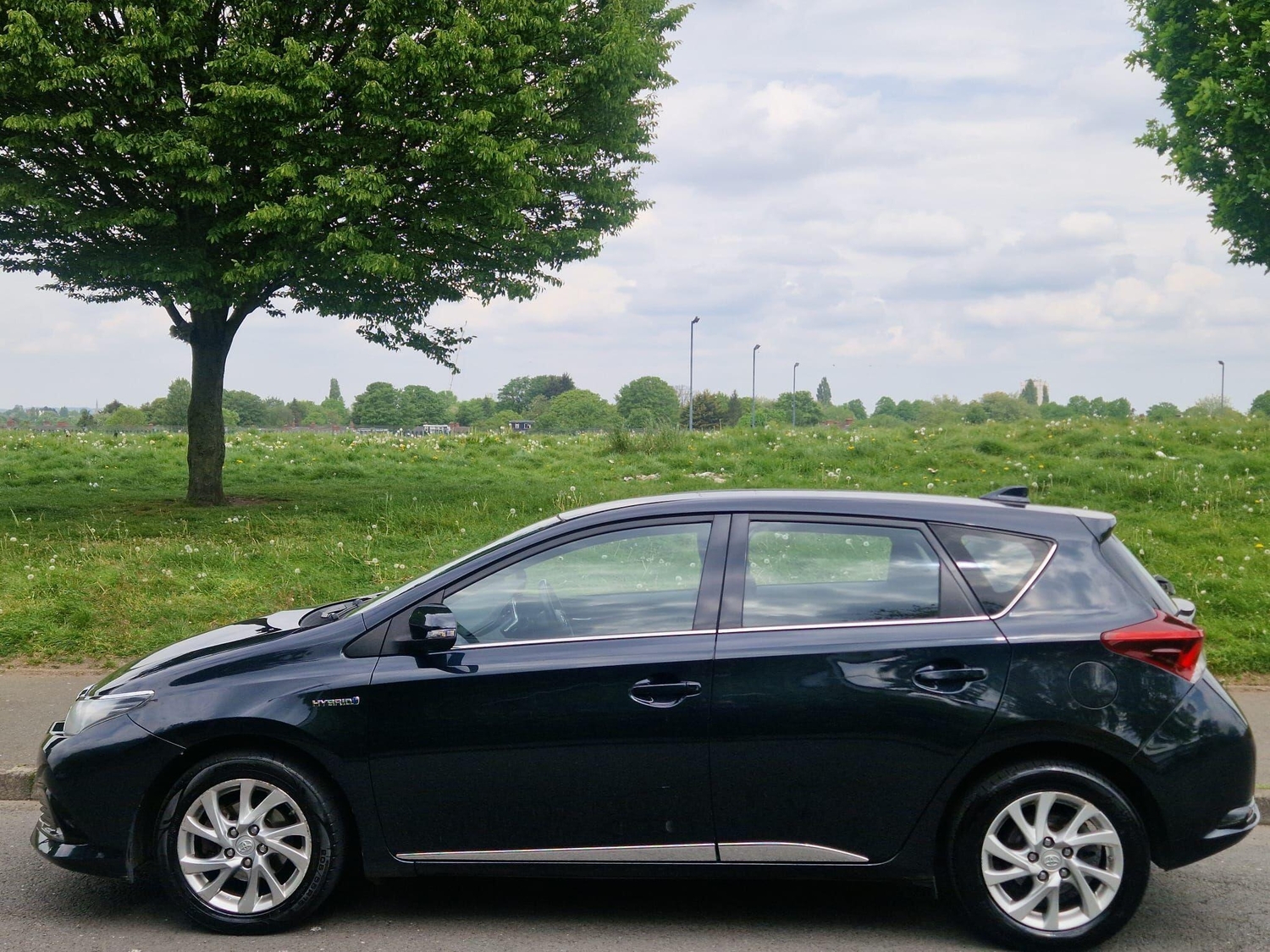 Toyota Auris 2016 - Cars in Birmingham