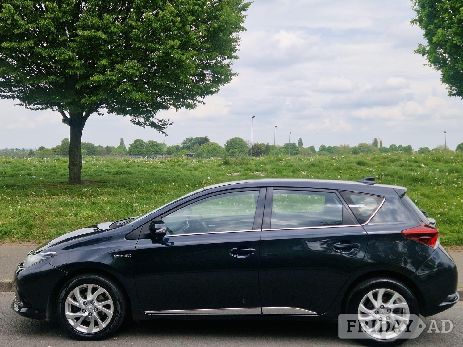 Toyota Auris 2016 - Cars in Birmingham