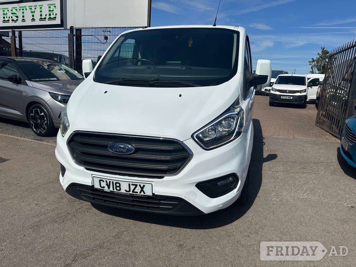 Ford Transit Custom 2018 - Vans & Commercial Vehicles in Dunstable
