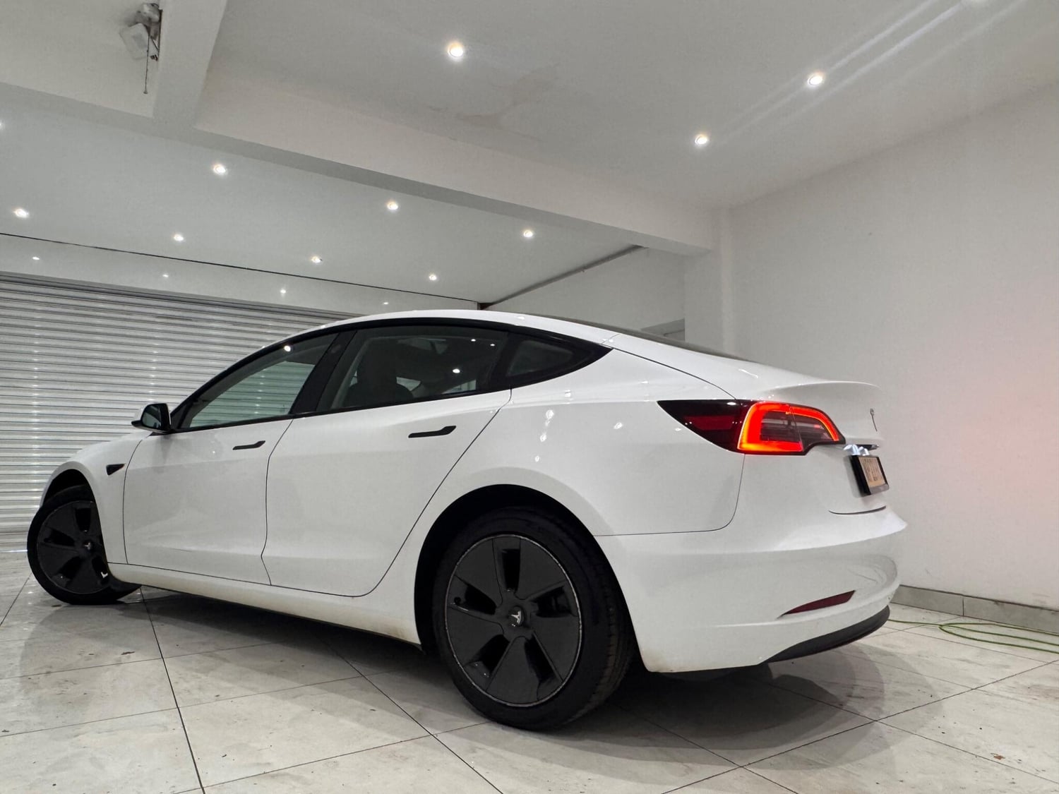 Tesla Model 3 2023 - Cars