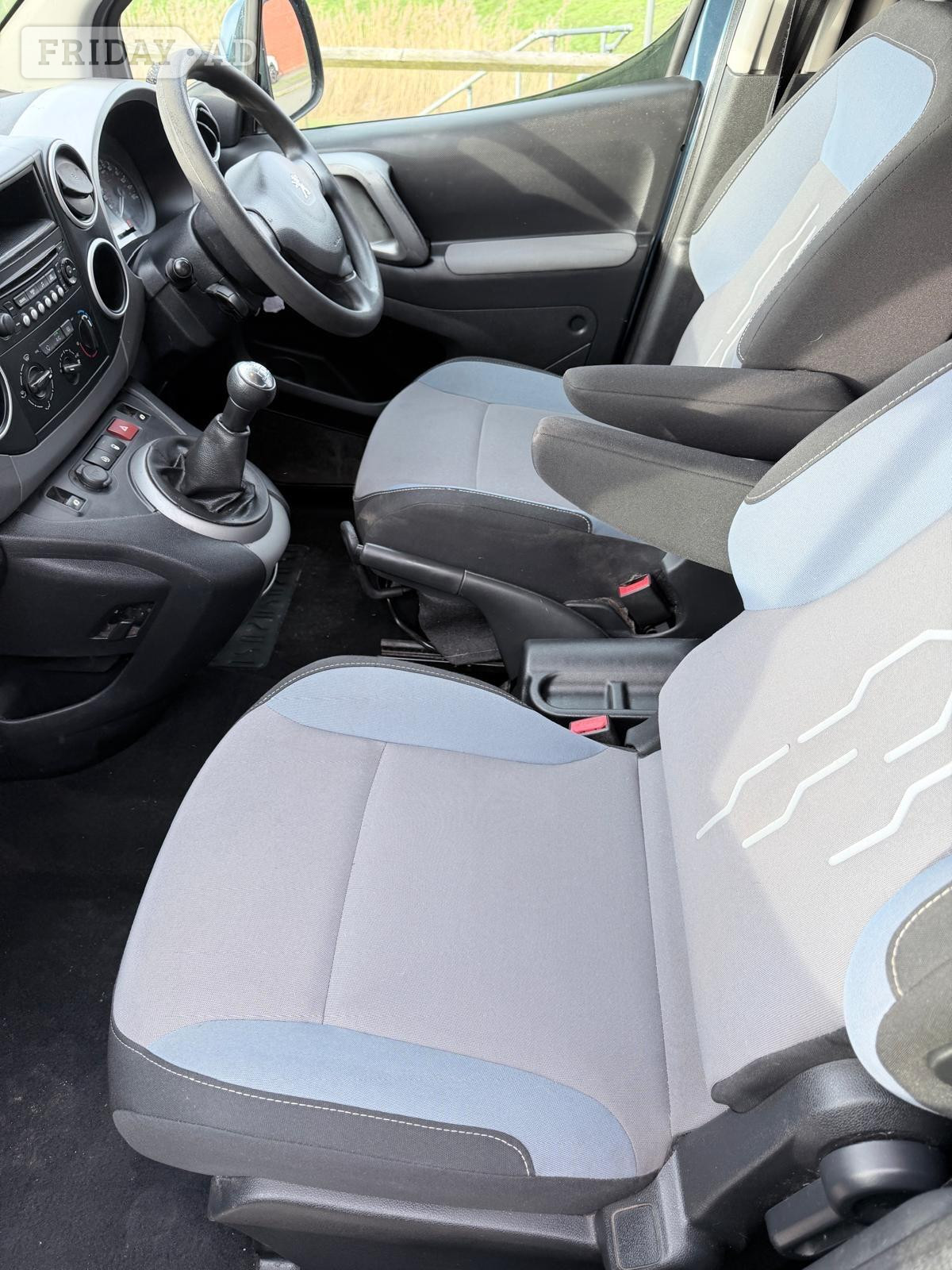 [ berth ]Peugeot Partner Tepee