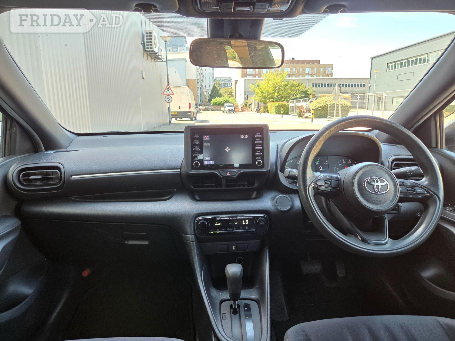 Toyota Yaris 2020 - Cars in Slough