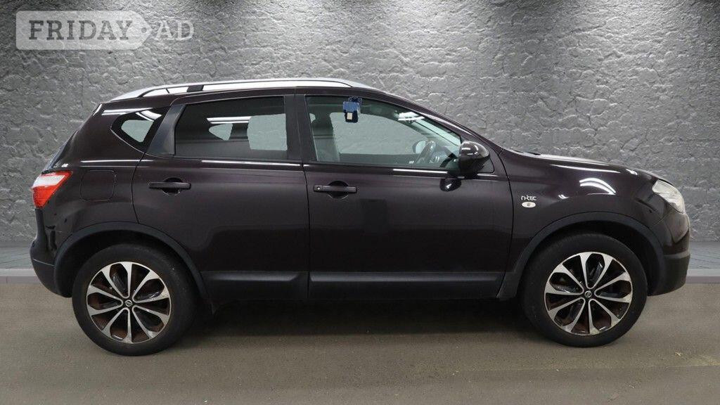 Nissan Qashqai 2012 - Cars