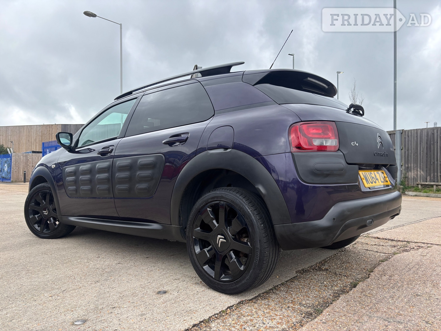 [ berth ]Citroen C4 Cactus