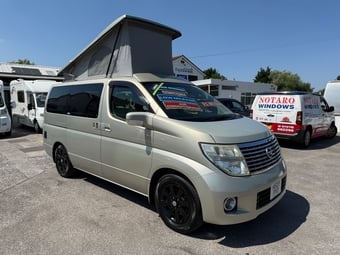 Nissan Elgrand 2005