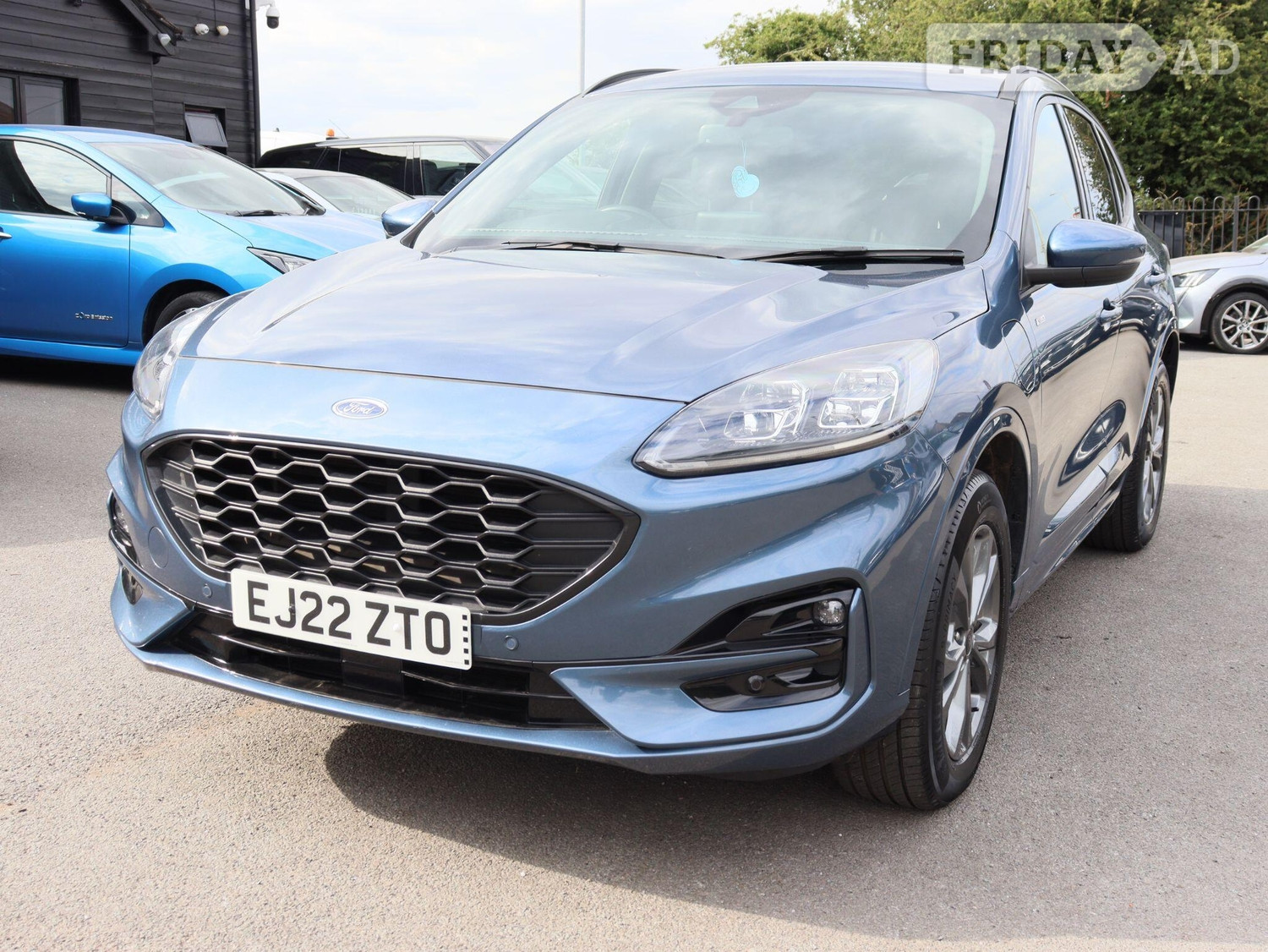 [ berth ]Ford Kuga