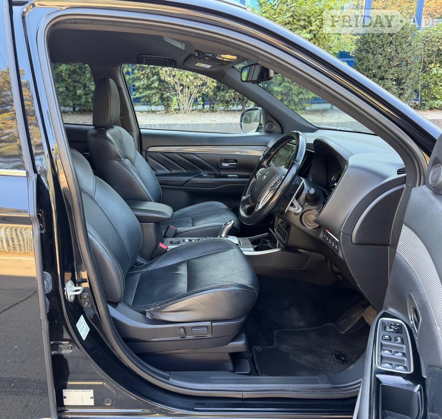 [ berth ]Mitsubishi Outlander
