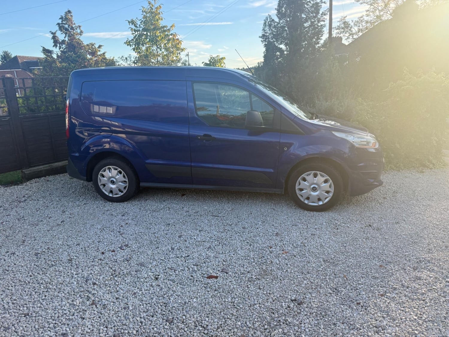 [ berth ]Ford Transit Connect