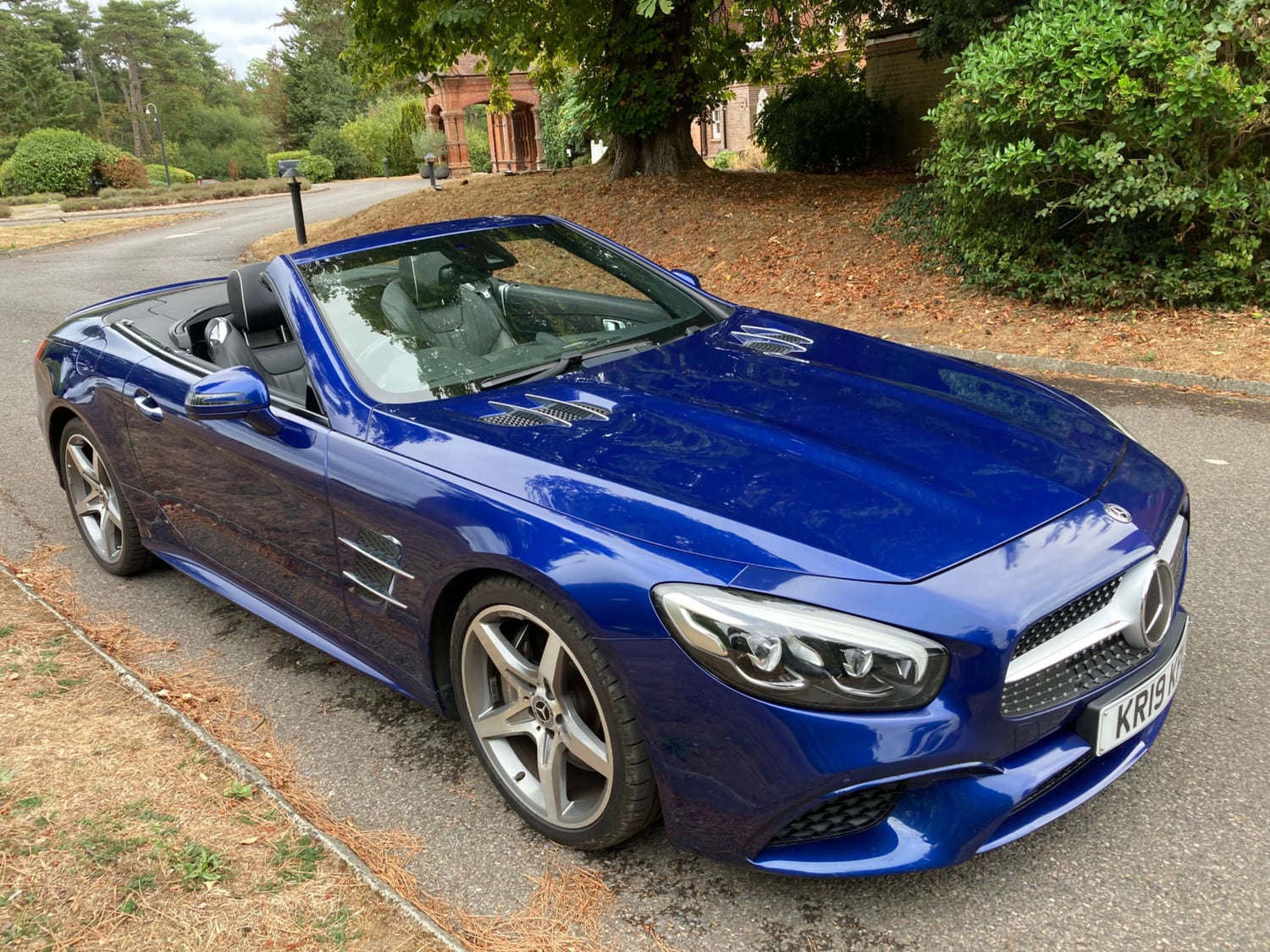 Mercedes-Benz SL Leatherhead