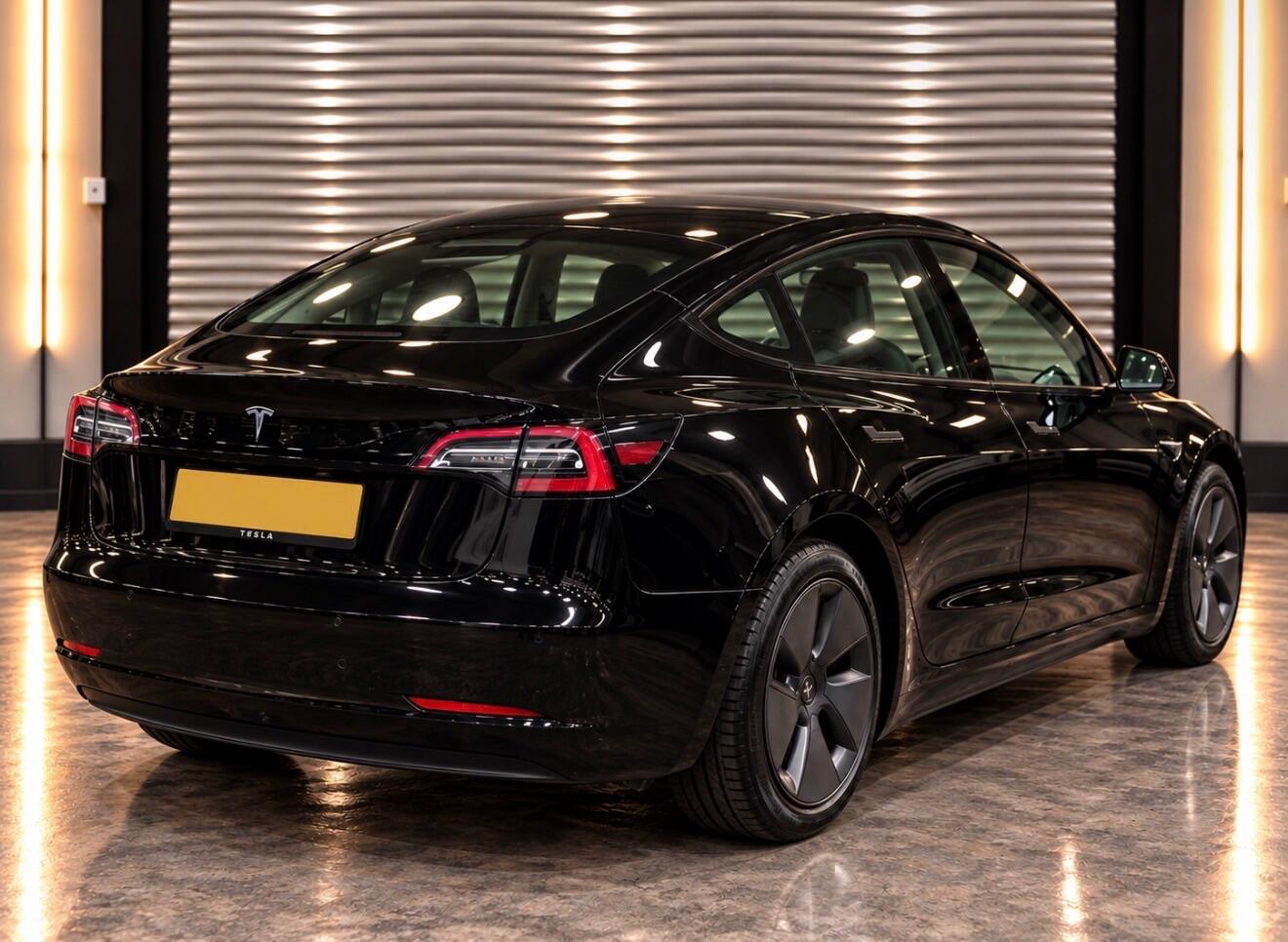 Tesla Model 3 2021 - Cars in Hounslow