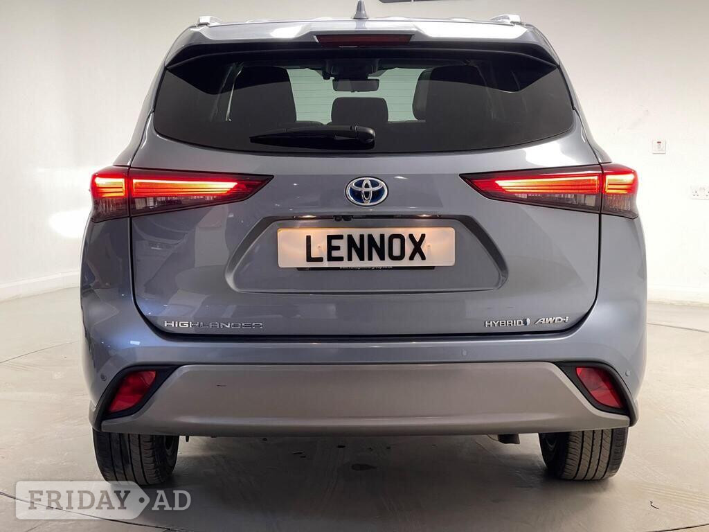 Toyota Highlander Estate 2023 - Cars in Brent