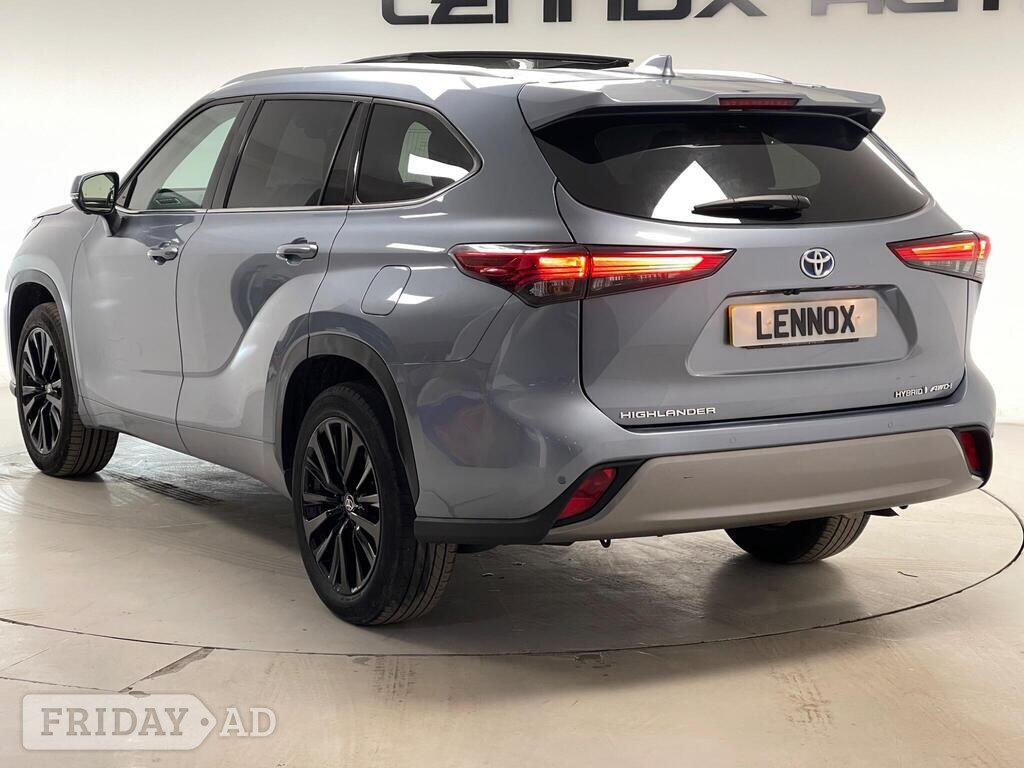 [ berth ]Toyota Highlander Estate