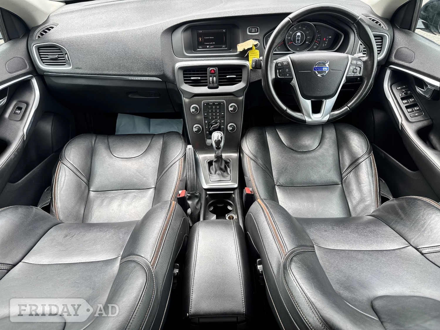 [ berth ]Volvo V40 Cross Country