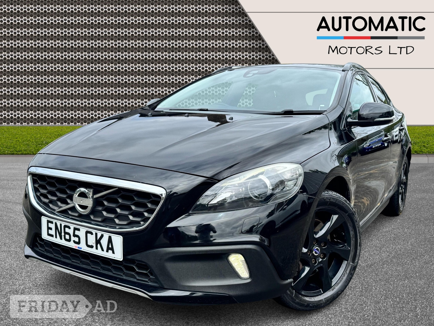 Volvo V40 Cross Country 2015 - Cars in Hillingdon
