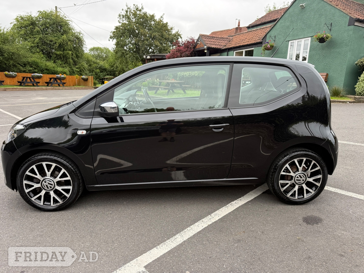 Volkswagen UP! 2013 - Cars