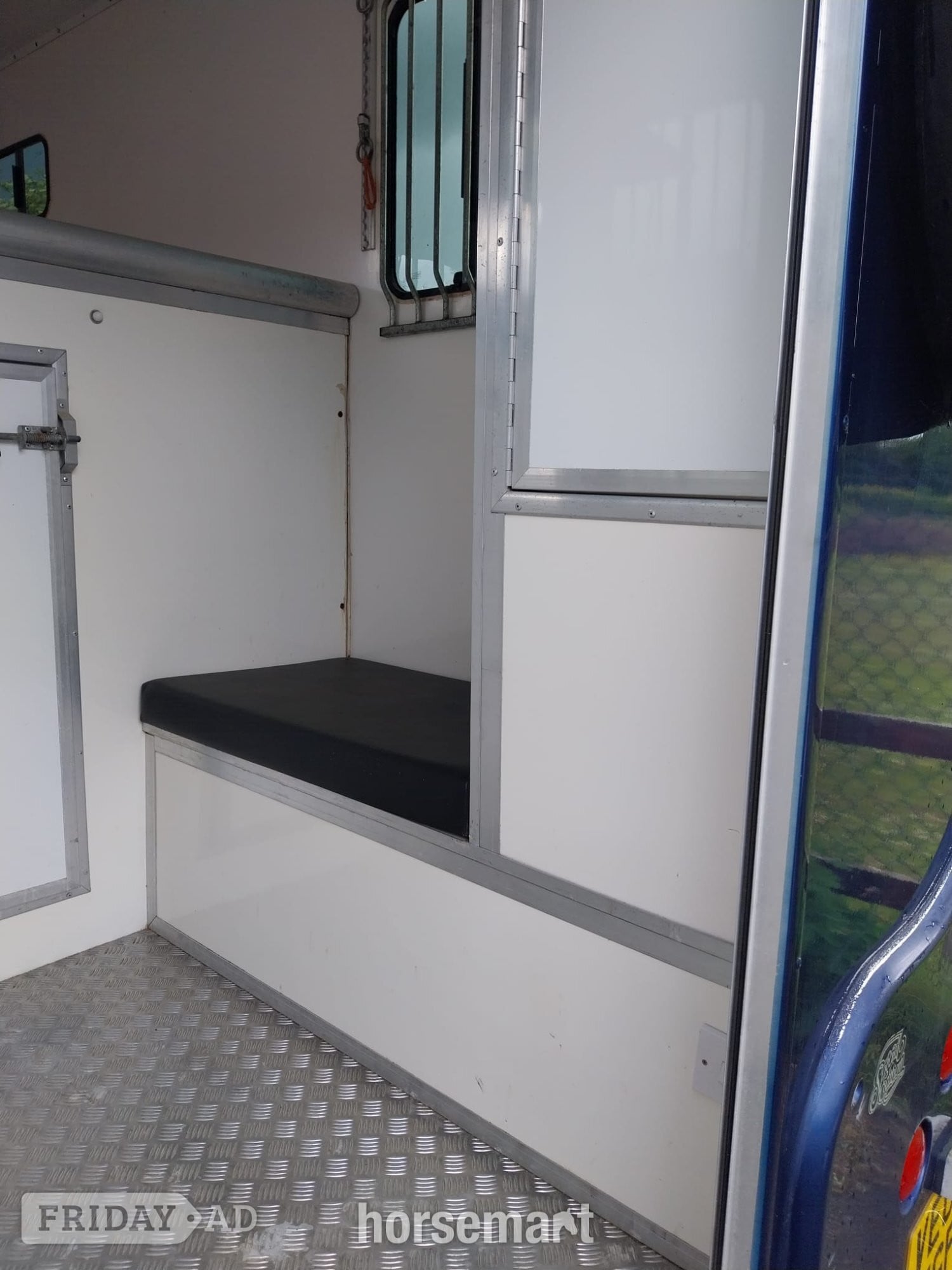 Regent Regent 2 Vauxhall Horsebox - Trailers & Horseboxes