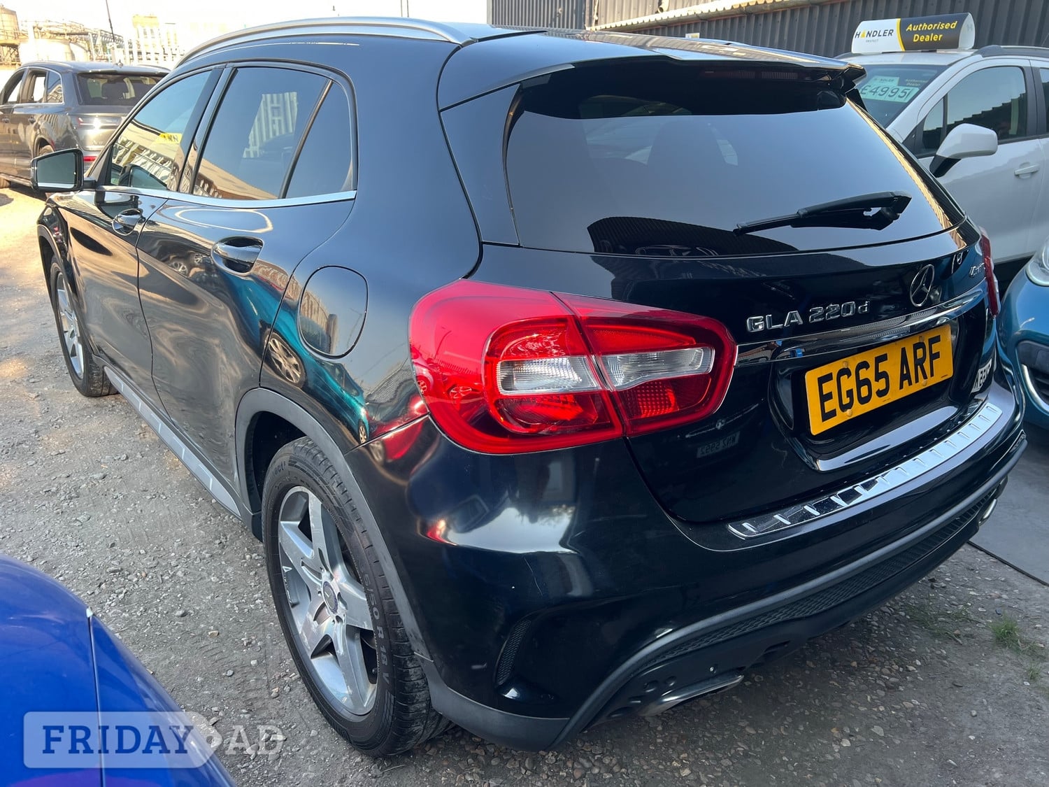 Mercedes-Benz GLA 2015 - Cars