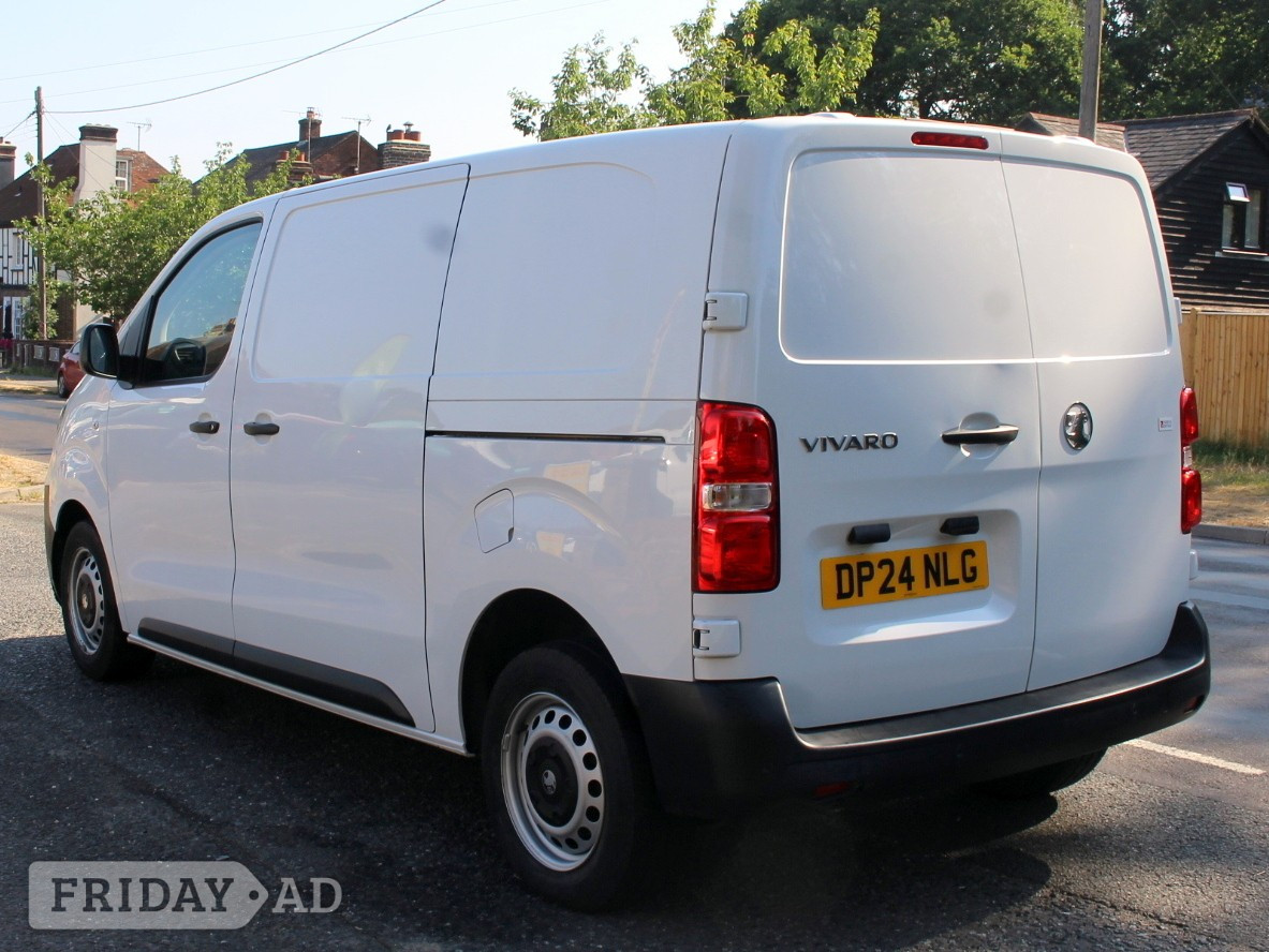 [ berth ]Vauxhall Vivaro