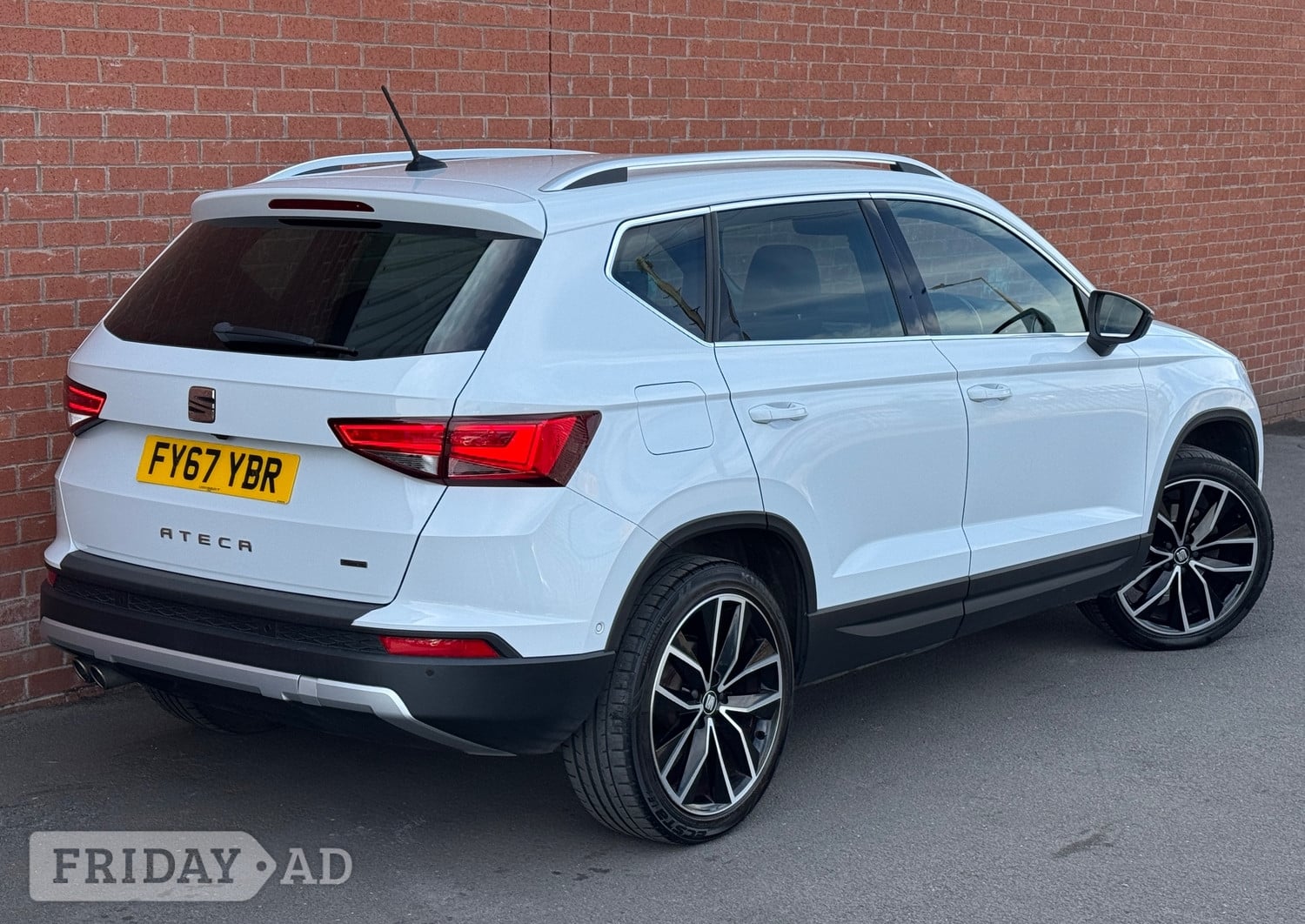 [ berth ]SEAT Ateca