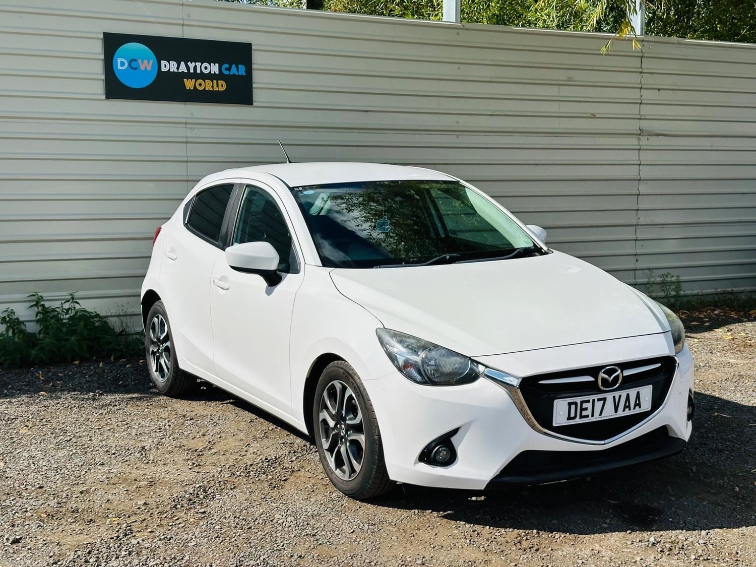 Mazda Mazda2 2017 - Cars in Hillingdon