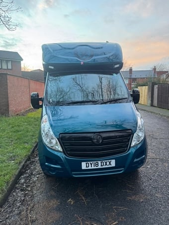 John Oates Vouge Vauxhall Horsebox