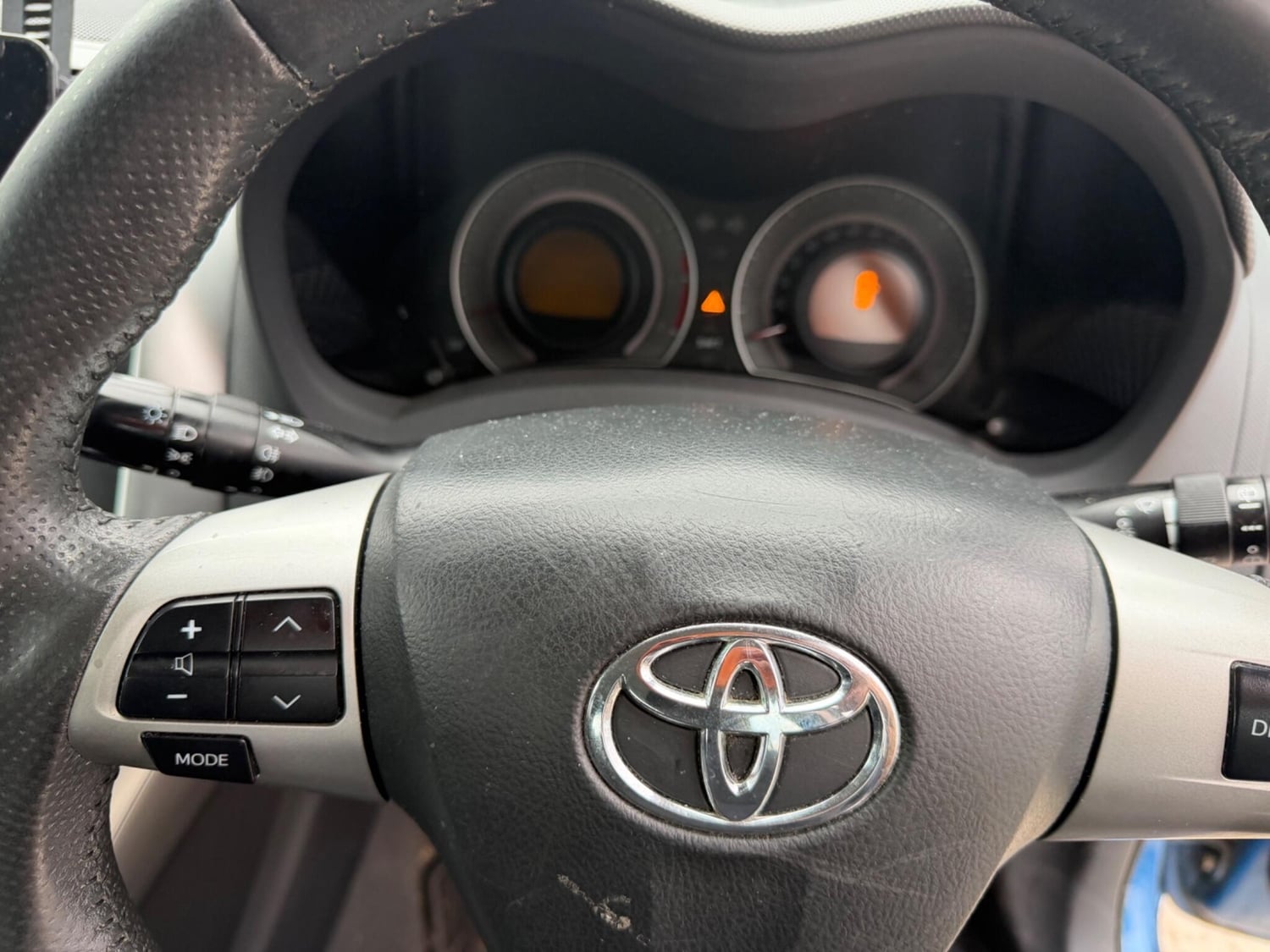 Toyota Auris 2011 - Cars