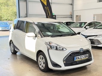 Toyota Sienta 2022