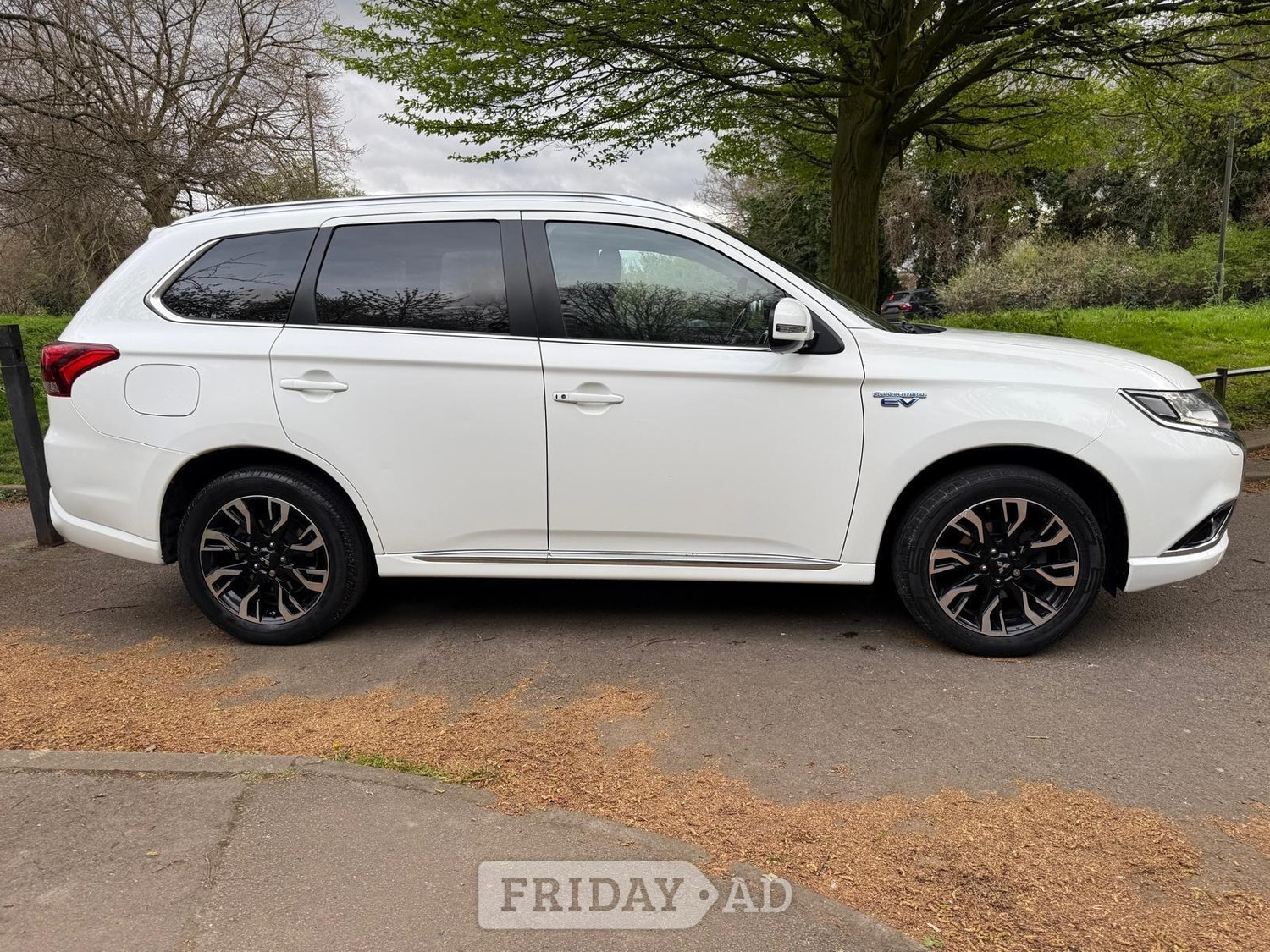 [ berth ]Mitsubishi Outlander
