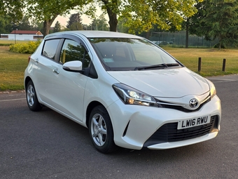 Toyota Yaris 2016