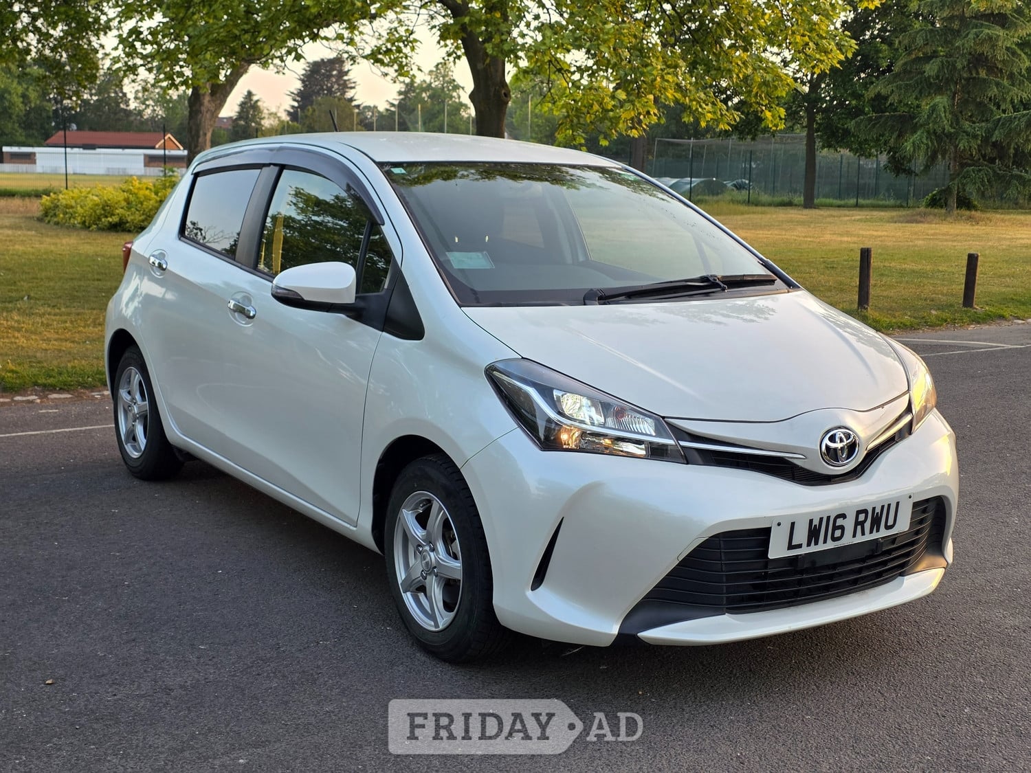 Toyota Yaris 2016 in Rainham
