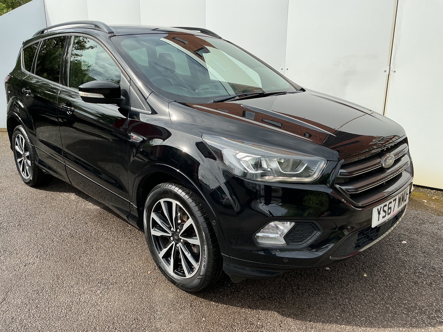 [ berth ]Ford Kuga