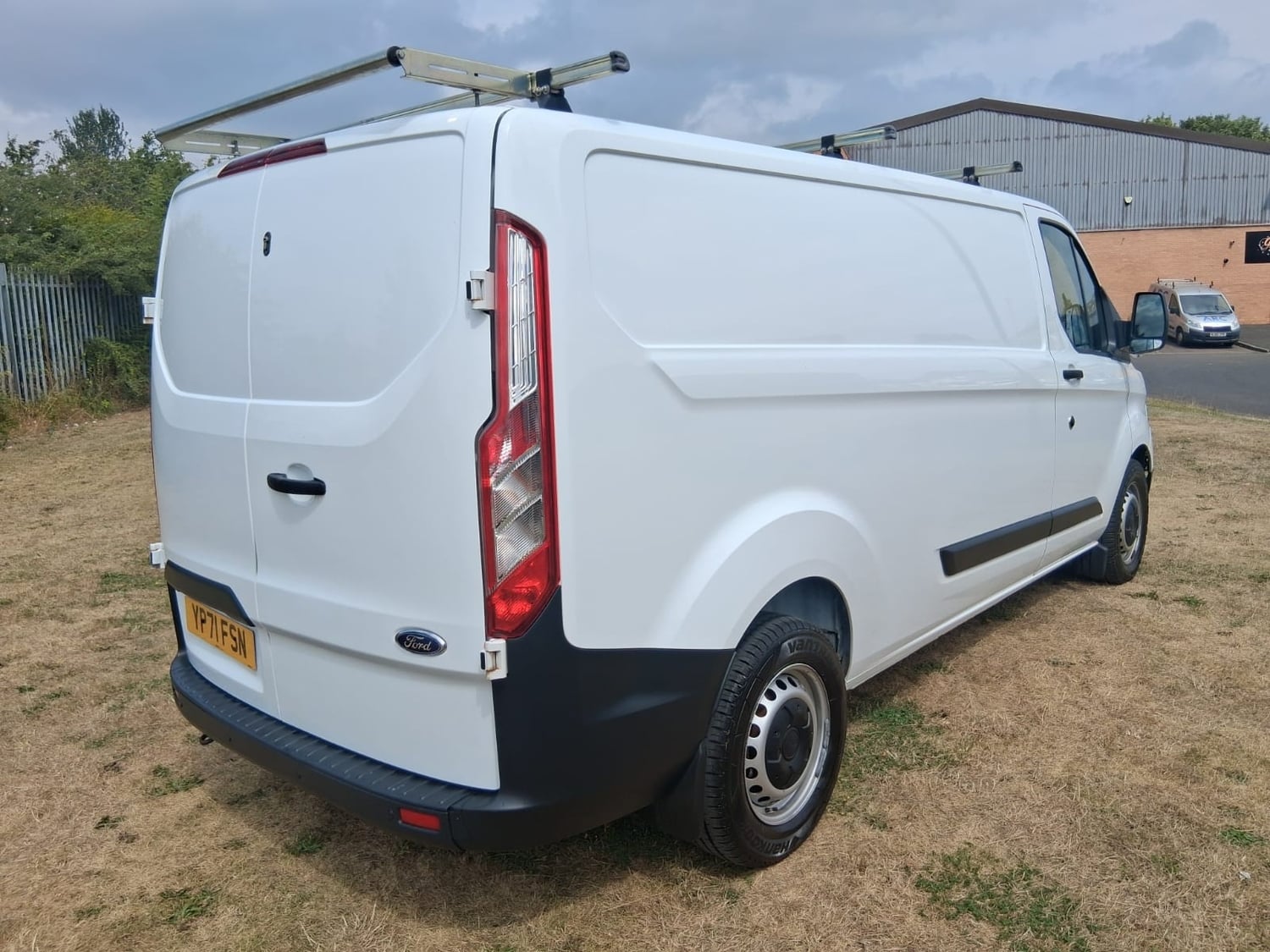 Ford Transit Custom 2022 - Vans & Commercial Vehicles