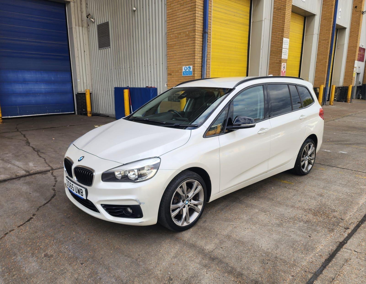 [ berth ]BMW 2 Series Gran Tourer