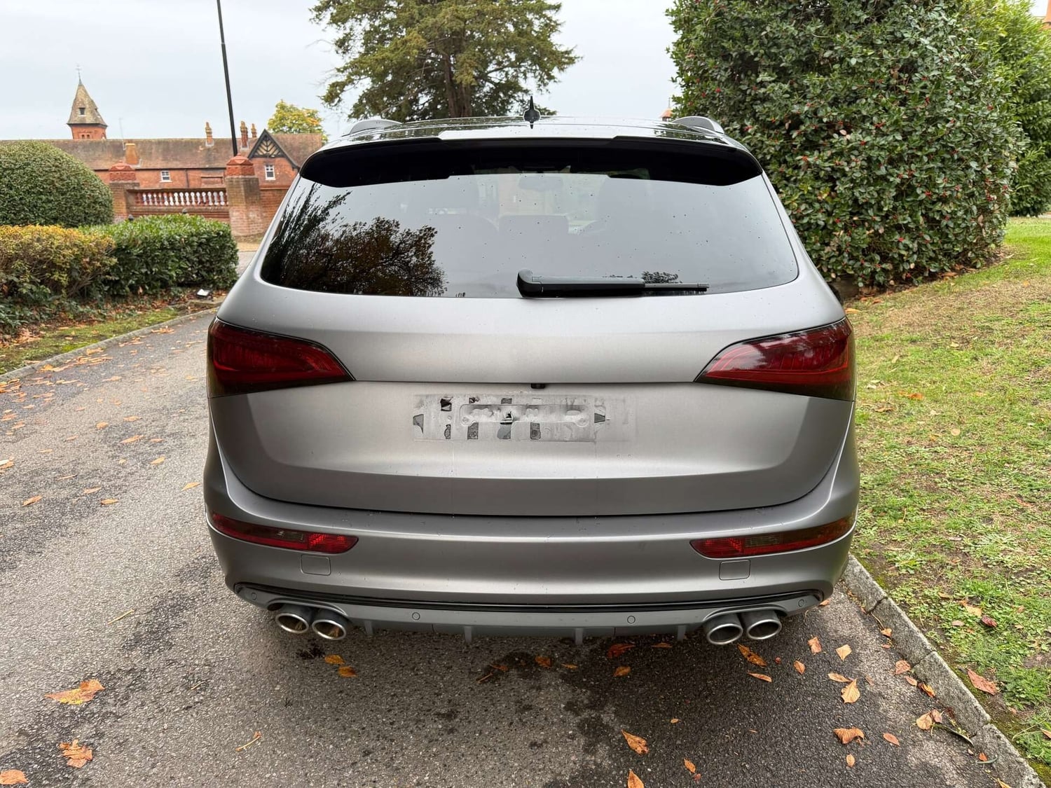 Audi SQ5 2014 - Cars in Leatherhead