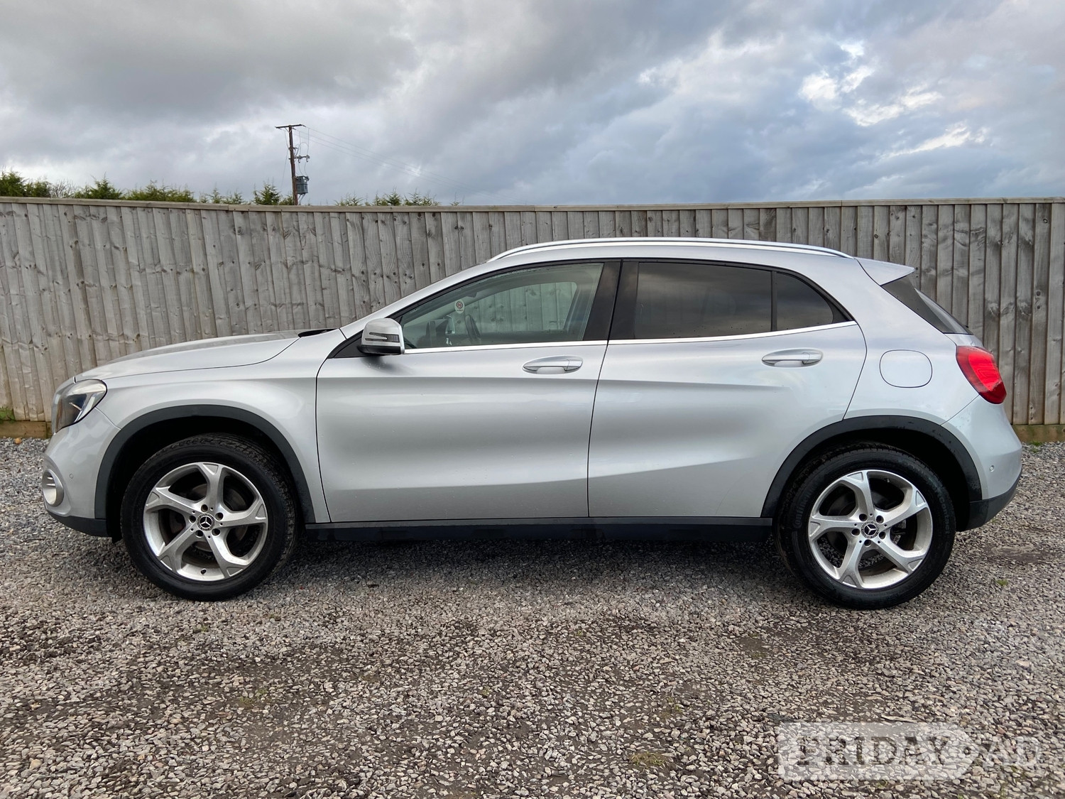 [ berth ]Mercedes-Benz GLA