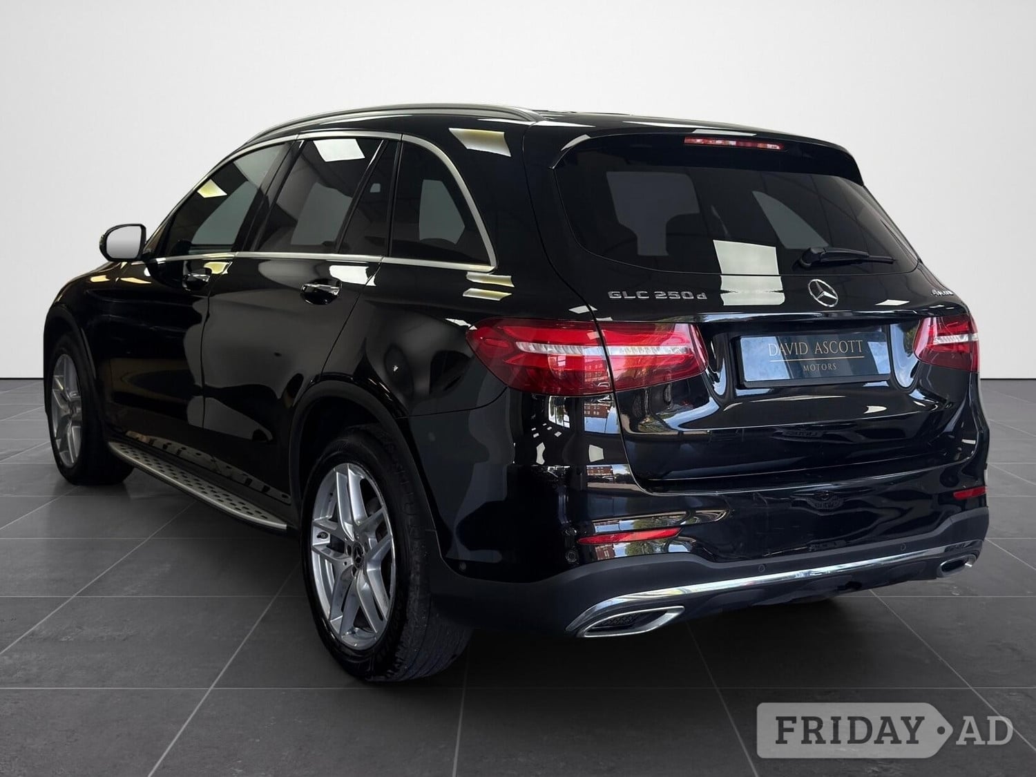 [ berth ]Mercedes-Benz GLC