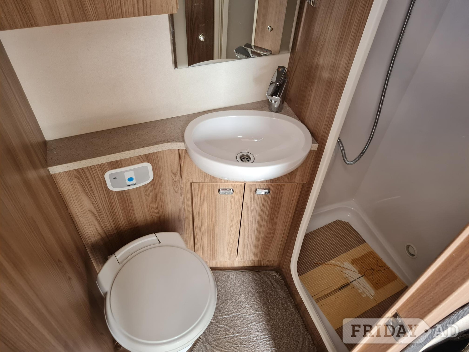 [2 berth ]Bessacarr E462