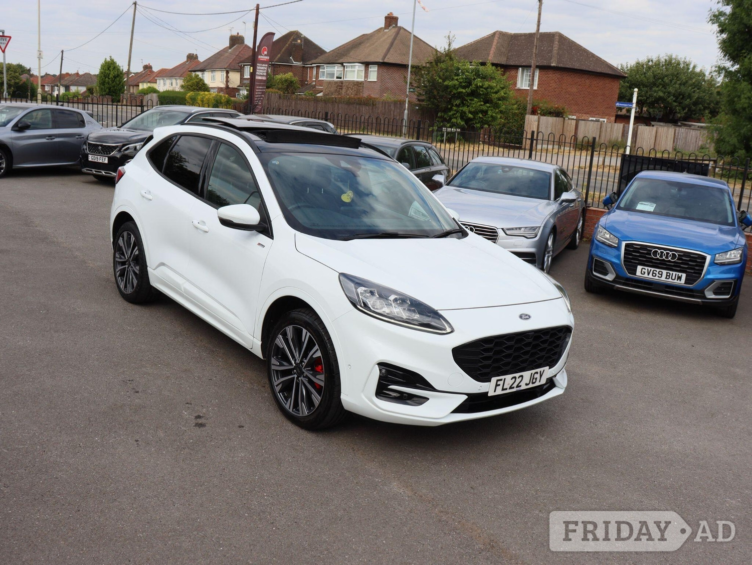 Ford Kuga 2022 - Cars