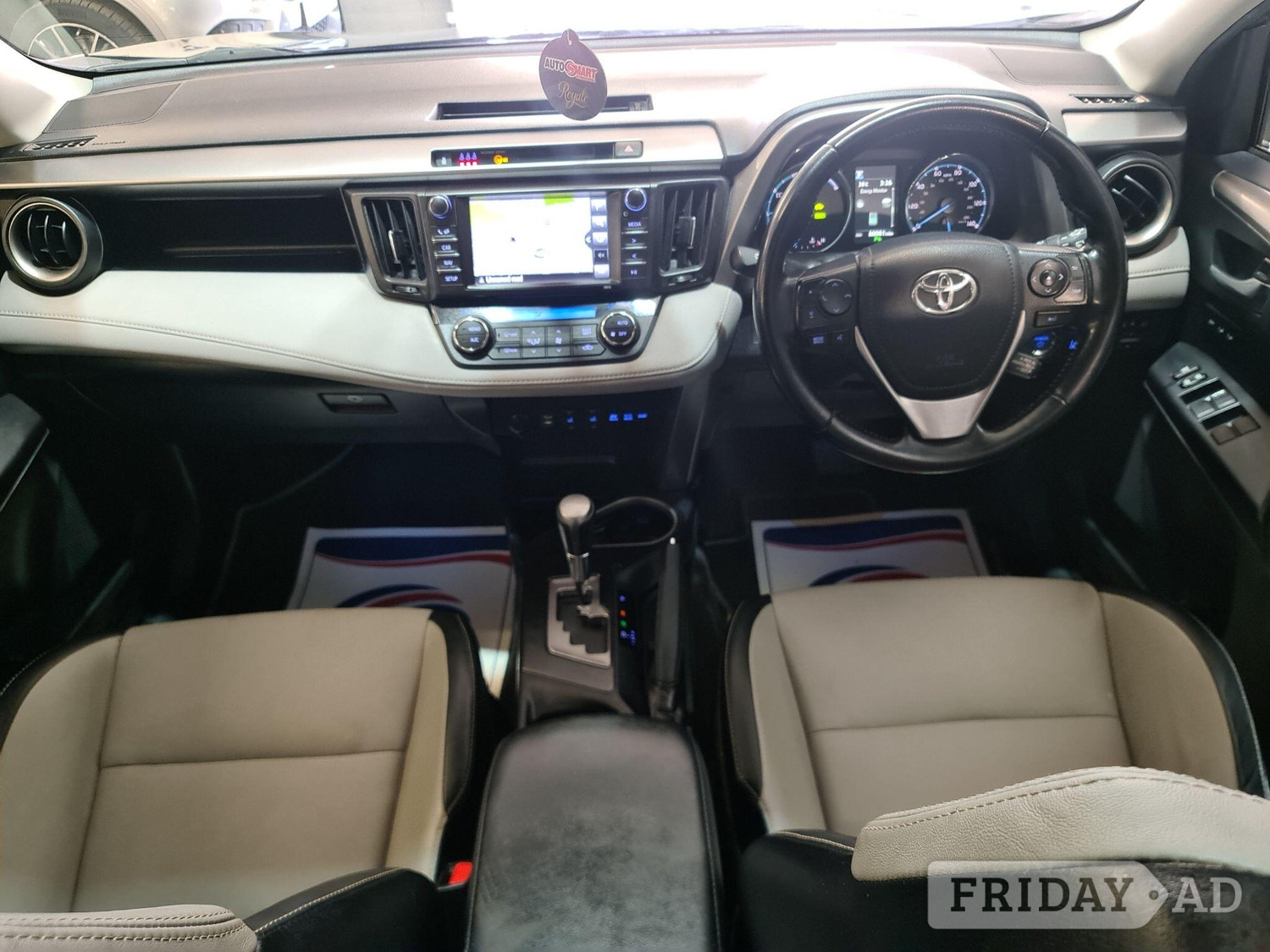 Toyota RAV4 2017 - Cars in Harrow