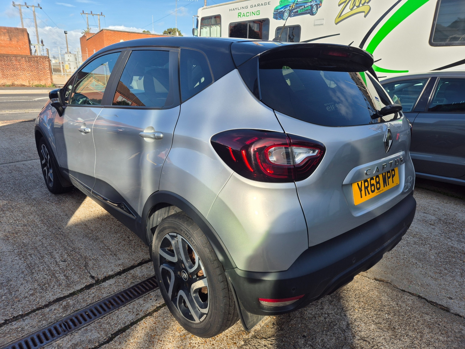 [ berth ]Renault Captur