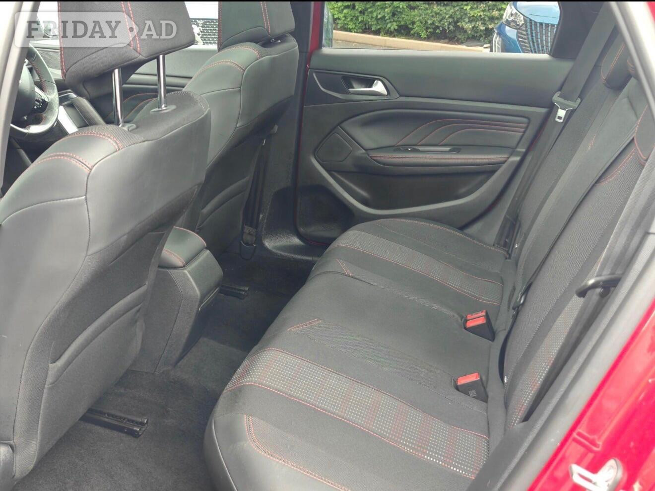 Peugeot 308 SW 2016 - Cars in Staines