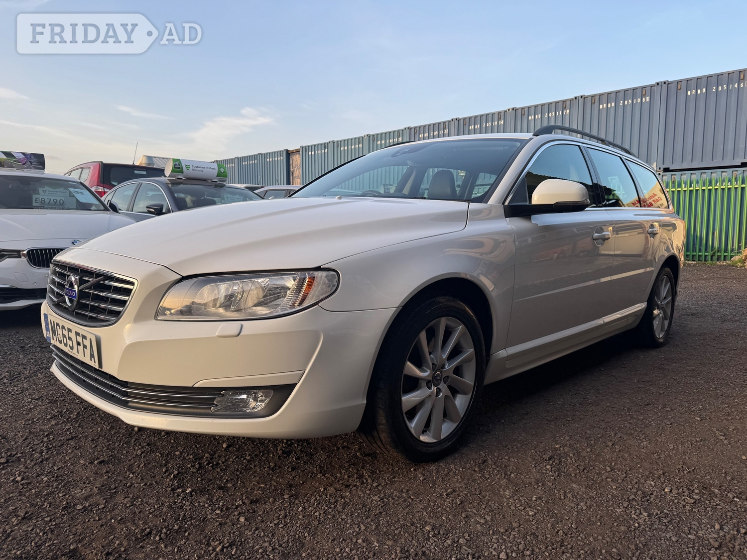 Volvo V70 2015 in West Molesey
