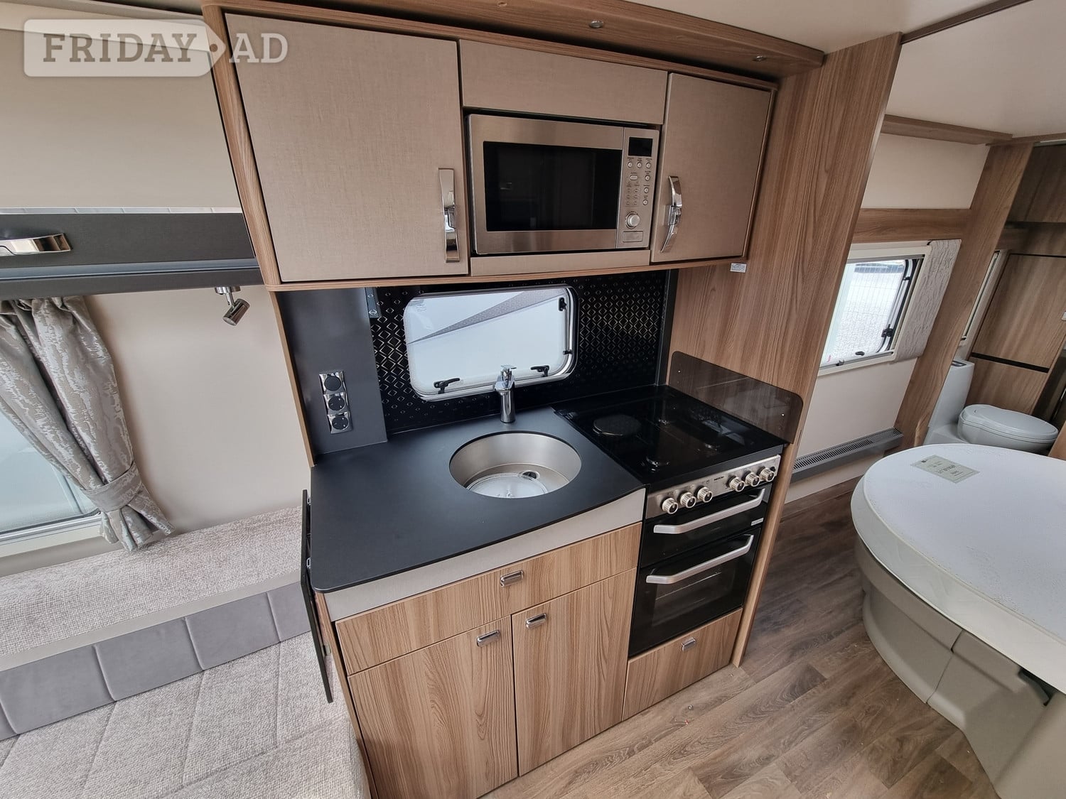 Swift Elegance 580 2021 - Motorhomes & Caravans