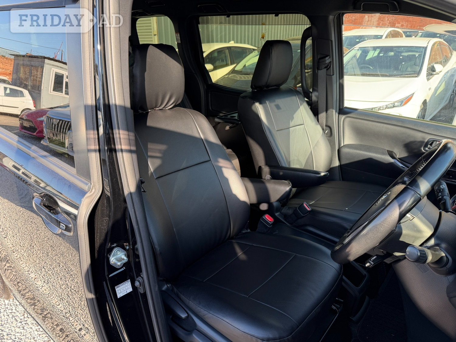 Toyota Voxy 2018 - Cars